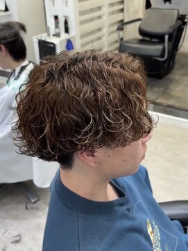 メンズ サロン ドット トウキョウ 町田店(men's salon dot. tokyo) センターパート×波巻きパーマ×ブラウンカラー