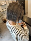 切りっぱなしボブハイライトカラーグレージュカラーケアブリーチ