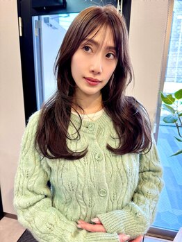 ファースト(1st.)の写真/“最高級Aujua“髪の内側と外側を補修し、髪本来の美しさを取り戻します♪毛先までまとまる美艶ヘアに★