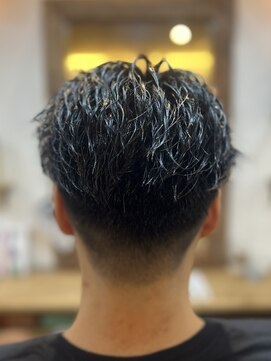 クオリア(QUALIA) ベリーショートスパイキーパーマ
