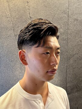 オトコデザインゼニストウキョウ(OTOKO DESIGN ZENITH TOKYO) アイロンパーマ　フェード　メンズ