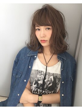 アクシス ナゴヤ(AXIS NAGOYA) AXIS emika くせ毛風ロブ