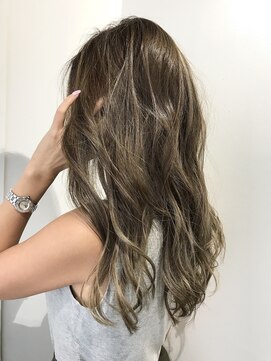 フォーク(FOLK) 恵比寿_外国人風シアーグレージュハイライト_リゾートスタイル