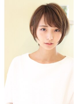 レウナ 外苑前(Reuna) 20代30代40代大人可愛い小顔ショート 耳かけ小顔ショート