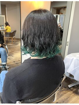 ヘアアンドメイク エジェリ(hair&make egerie) 白髪ぼかしにお勧め・メンズ・モスグリーン裾カラー