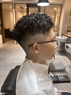 フリーク バーバーショップ 都島店(FREAK BARBER SHOP) パーマフェード