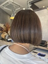 エレノア 越谷(Eleanor)&nbsp;まとまるボブ/ブリーチなし白髪ぼかしライトブルージュ【RIE】