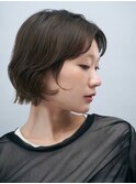 顔周りレイヤーにコンパクトで動きのあるミニボブ