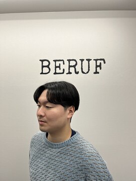 ベルーフ(BERUF) 大人の色気を出すセンターパート×ナチュラルセット！