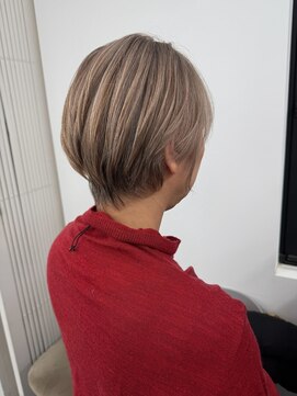 ジエクトアイロ 江坂駅前 【似合わせカラー】白髪ぼかし/細めハイライト/大人ハイライト