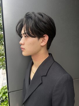 トルネード(TORNADO) アップバングの韓国ヘア カルマパーマ センターパート 7s59