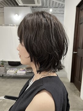 アオゾラヘアーカミノウラ(AOZORA HAIR kaminoura) ウルフボブ ニュアンスパーマ レイヤーカット スタイリング簡単