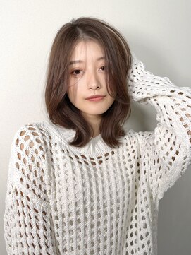 ロッカ(LOCCA) 骨格診断×艶レイヤーミディ