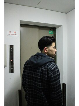 メリケンバーバーショップ フクオカ(MERICAN BARBERSHOP FUK) サイドパートショートセミウェットワイルドツーブロックテクノ71