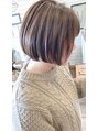 リリー(Lily)&nbsp;シンプルなボブはハイライトでお洒落に＊白髪をぼかす効果も◎