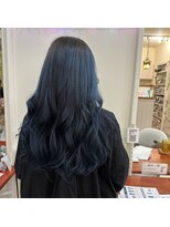 クラナ(clana)&nbsp;光で色が変わる！ブルーブラック