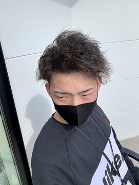 レガーレ(Legare) スキンフェード ツイストパーマ