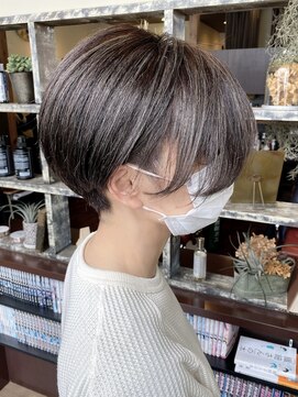 ヘアーメイク アチャ(hair make accha) 刈り上げ ショート/ハイライト白髪ボカシ/観音寺