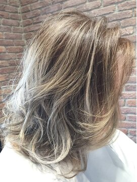 グロウ 大井町(grow) 《grow 大井町》ブロンドベージュ×3Dカラー