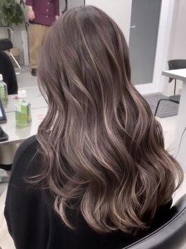 ジルブラン(JIL BLAN) ハイライトバレイヤージュダブルカラーショートカット30代40代