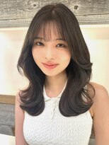 アイヴィー(IVY)&nbsp;ブリーチなしオリーブベージュくびれヘア【肥田亜沙美】