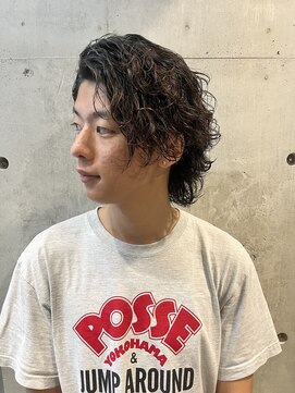 リベルテ グリット(Liberte Grit) 色気漂う◎センターパートミディアムウルフ×ウェーブパーマ