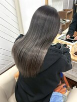 ユイマァル 倉敷店(YUIMARL)&nbsp;ツヤ髪ハイライト20代30代40代バレイヤージュ脱白髪染めシルバー