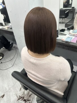 ミニョン(Mi9non) ワンカラーでベージュ