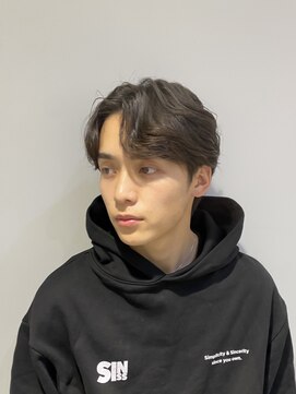 ネオリーブウリ 二子玉川店(Neolive uri) ブルーブラックフェザーパーマサーフカールセンターパート