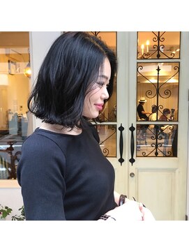 マウロア(MAULOA) “ ネイビーブラック ダメージレスcolor ” 鈴木ちさと