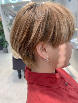 テトヘアー(teto hair) short(ブロンドグレージュ、ミルクティベージュ 、ブリーチ)