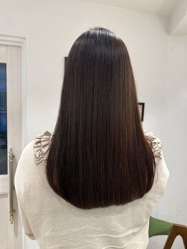 エクリ シセイドウ 麻布十番店(equri×SHISEIDO) 【麻布十番】ぱつっとロング♪