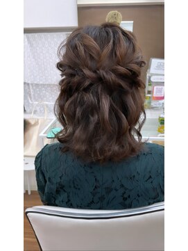 リレーション(Relation) ハーフアップ