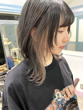 テクライズ 豊橋店(TECHRISE) ☆ウルフカット×インナーカラー、シルバーベージュ☆10代20代