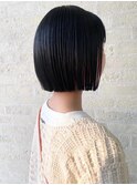 ボブスタイルのトレンド！スクエアボブ/アッシュブラック
