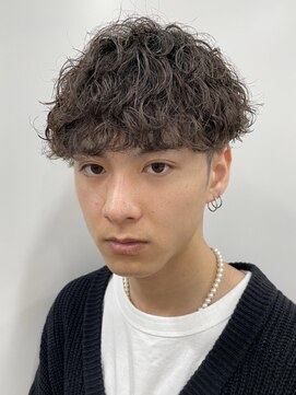 フィフスワン(fifth one) 波巻きパーマツイストスパイラルパーマメンズマッシュパーマ