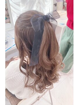 アマレット 東京駅八重洲店(amaretto) ナチュラルハーフアップ