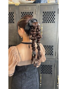 アチーブリス(achieve Liss) 編みおろしドレスヘア 結婚式 お呼ばれ 二次会成人式卒業式