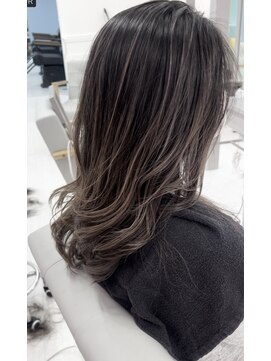 シャルティア(SHALLTIA) 大人バレイヤージュ【山口市美容室】【山口市バレイヤージュ】