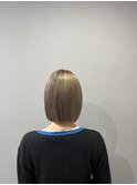 柔らかいベージュ