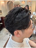 簡単スタイリングのメンズパーマ