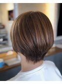 明るめベージュショートヘア