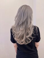 hair&make Laule’a【ヘアアンドメイク ラウレア】 大人ハイトーンカラー