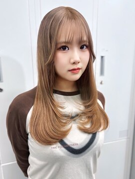 ジゼル 梅田(GiseL) ロング レイヤー 前髪 顔周りカット ミルクティーベージュ 20代