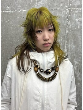 オーン 渋谷(OOn) こっくりイエロー×ブラウンのデザインカラー