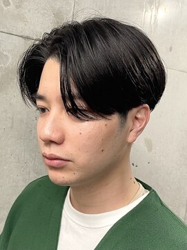 フイ メンズヘア ヨヨギ(Hui men's hair yoyogi) メンズ/アップバング/ツーブロックマッシュ/束感ショート