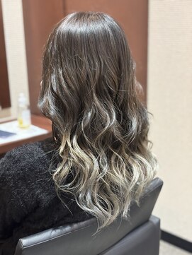 キュア 津田沼店(cure) グレーグラデーション