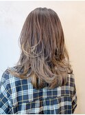 美髪ホワイトブロンドロング顔周りレイヤー_ba381222