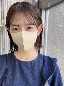メゾンアクア 表参道(Maison ACQUA) 切りっぱなしボブチェリーブラウンミニウルフ前髪縮毛矯正表参道