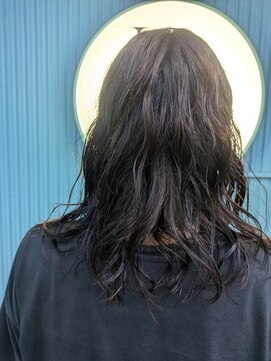 アン ブリーチ(UN BLEACH) ゆるめパーマ×髪質改善トリートメント【三宅】